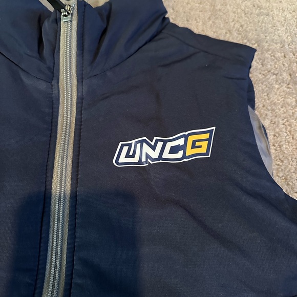 UNCG Vest - Picture 3 of 4